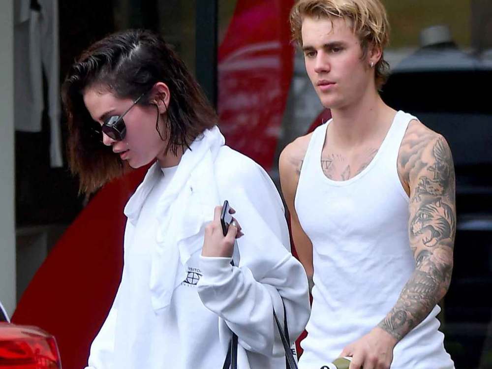 0103_Justin-bieber-Selena-Gomez-Gallery-5.jpg