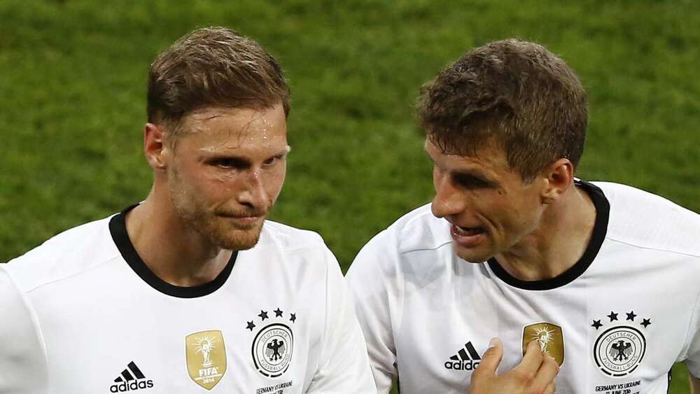 5057-benedikt-hoewedes-thomas-mueller-2zXB0w1Og6ef.jpg
