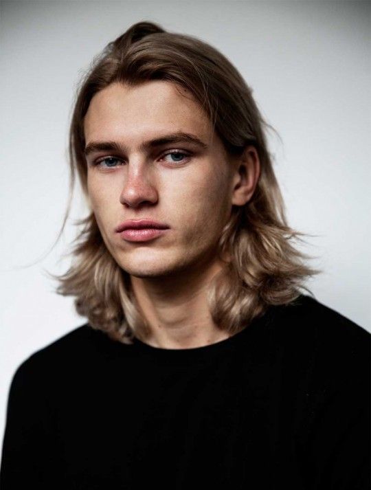 7707be075a6528239c9128aea82e2926--man-with-long-blonde-hair-long-men-hair.jpg