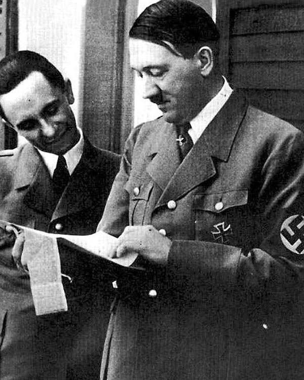 adolf-hitler-joseph-goebbels.jpg