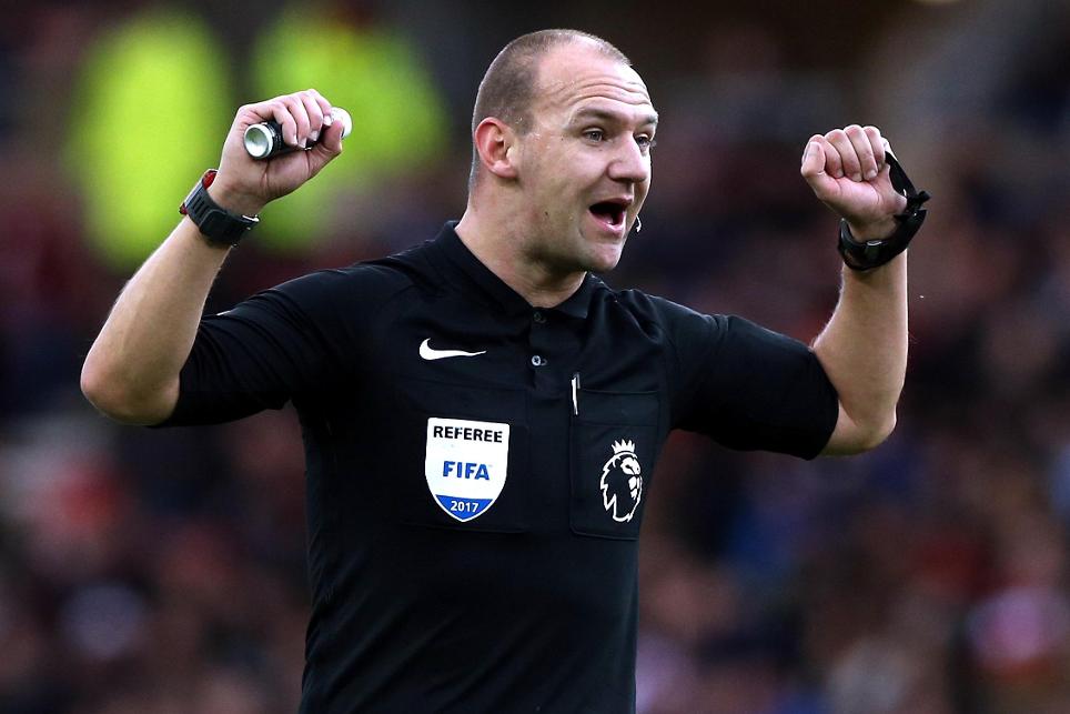 Bobby_Madley_with_arms_raised_during_the_match.jpg