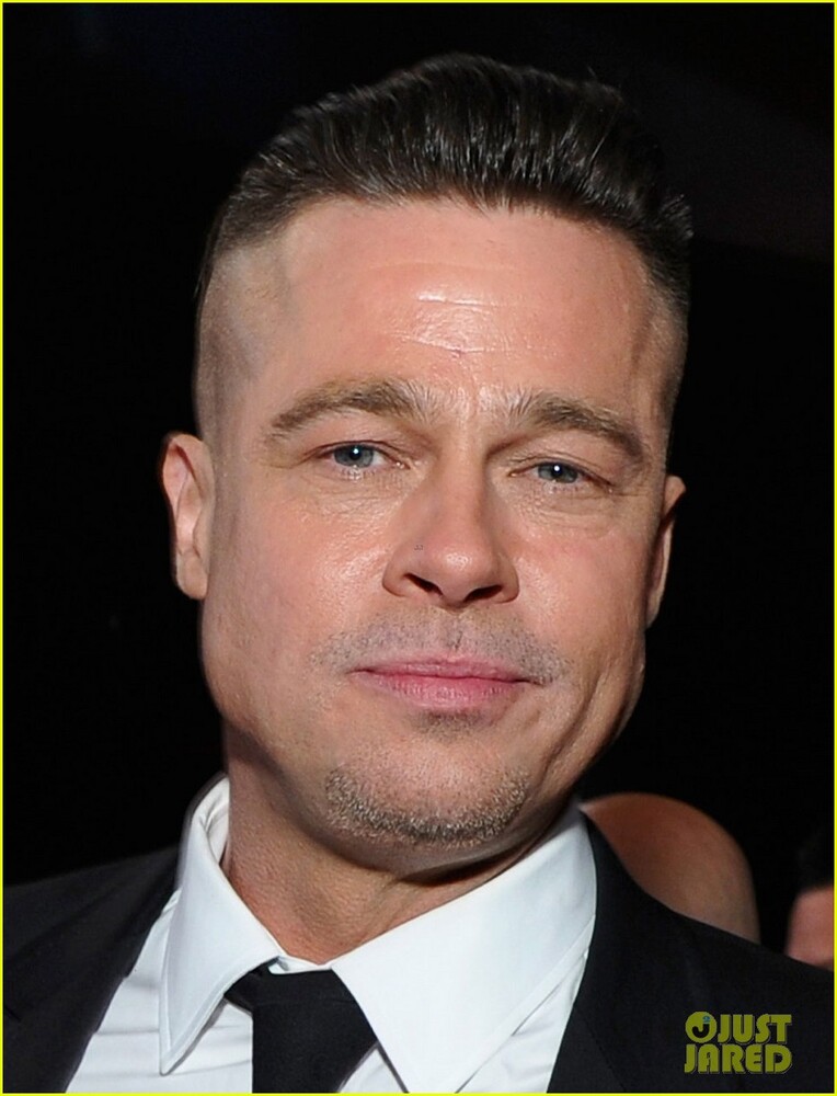 brad-pitt-sag-awards-2014-with-steve-mcqueen-04.jpg
