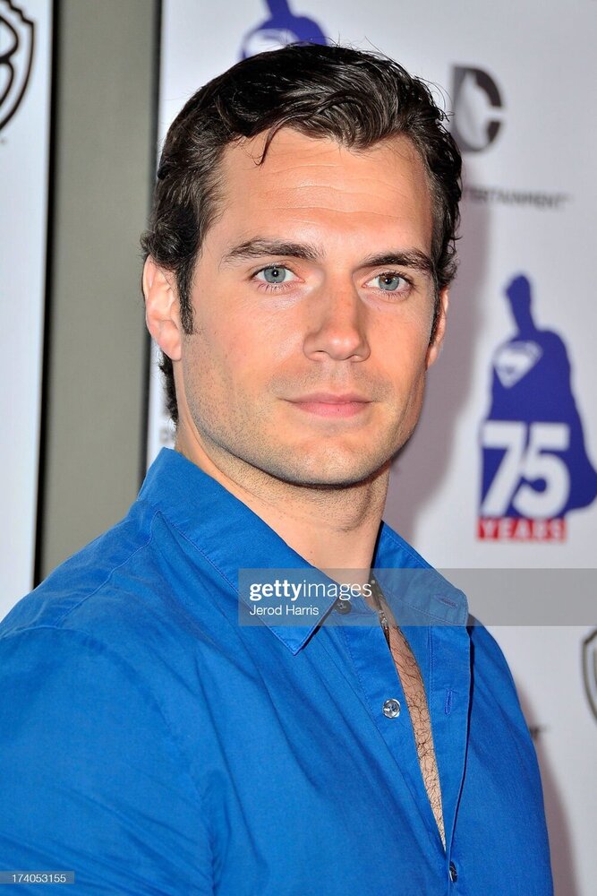 d-warner-bros-host-picture-id174053155?s=2048x2048.jpg