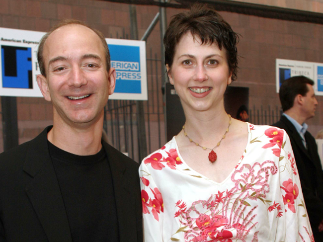 ezos-wife-trashes-the-new-book-on-amazon-gives-it-1-star-says-the-author-got-lots-of-facts-wrong.jpg