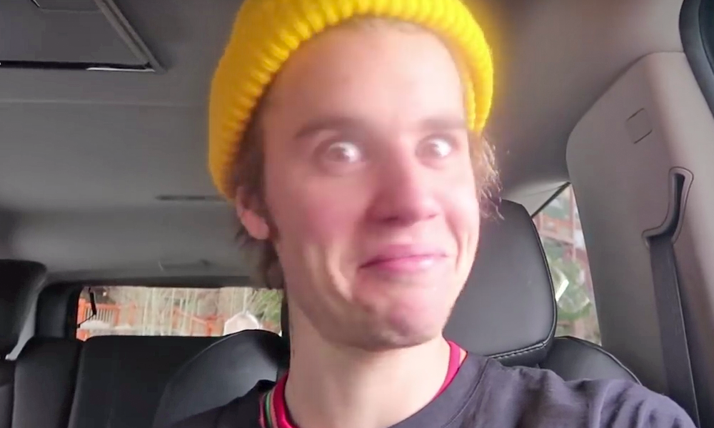 justin-bieber-vlogger-1516290434.png