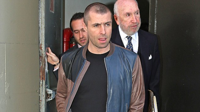 video-undefined-1D9D1ED600000578-59_636x358.jpg