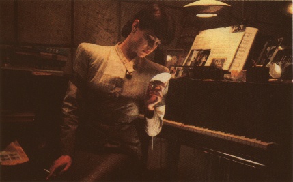 brsm_rachael_at_piano.jpg