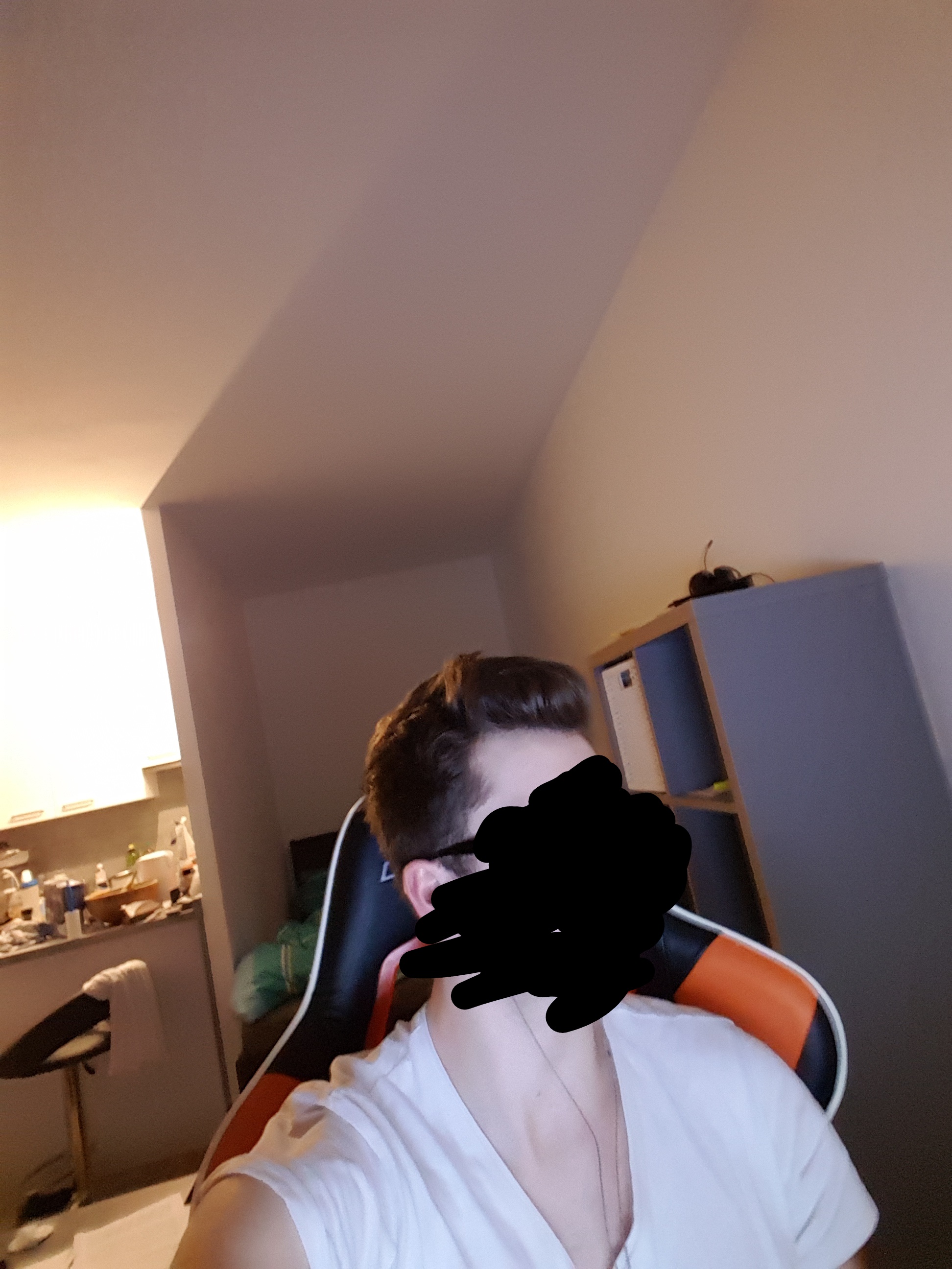 rJeRfwz.jpg