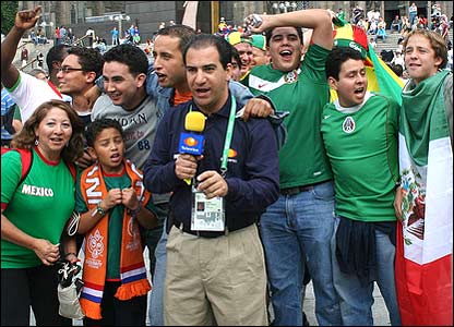 _41806854_mexicans416.jpg